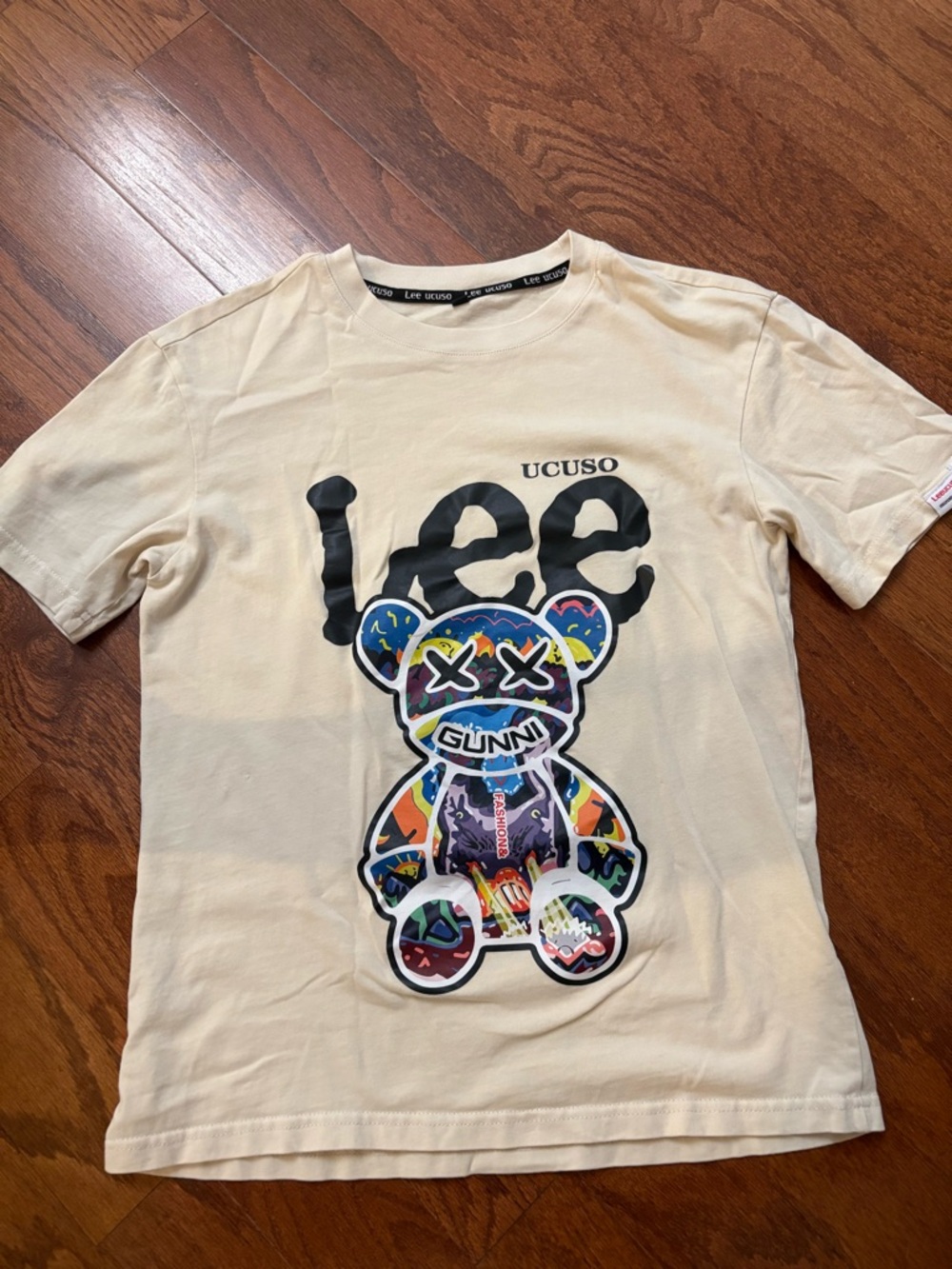 Lee Cream Short Sleeve Tee with Black Trim and Logo